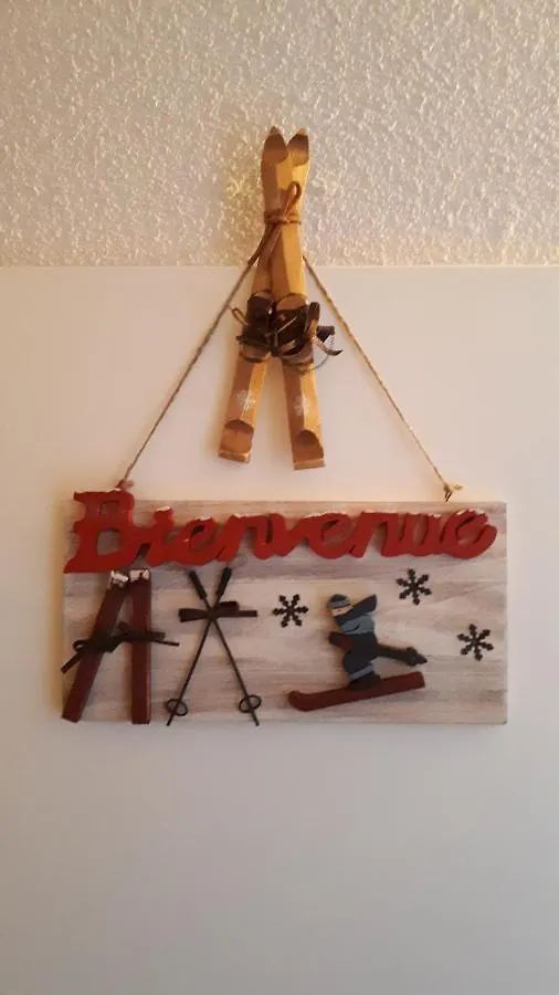 Vue Magnifique: Duplex Ski Retreat with Garage and Wi-Fi Saint-Gervais-les-Bains