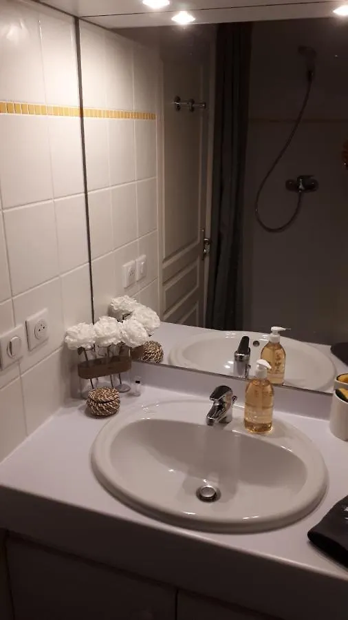 Vue Magnifique: Duplex Ski Retreat with Garage and Wi-Fi Saint-Gervais-les-Bains