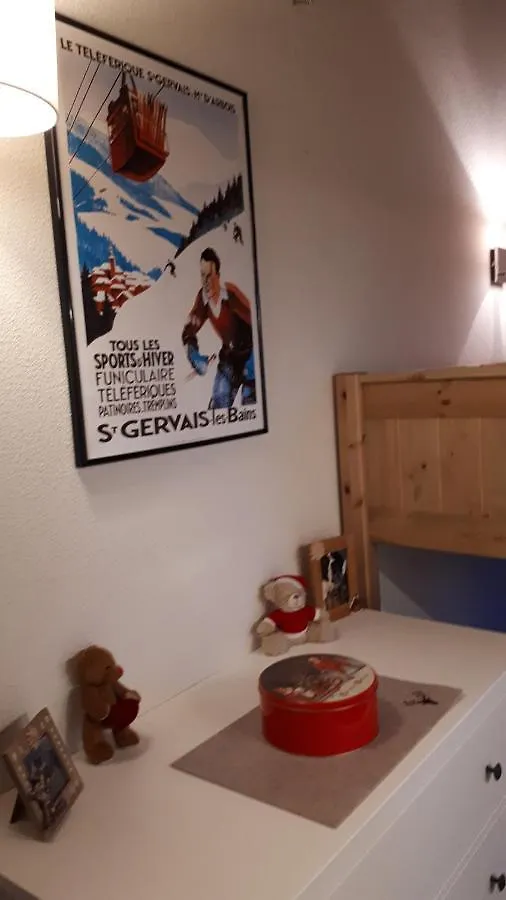 Vue Magnifique: Duplex Ski Retreat with Garage and Wi-Fi Saint-Gervais-les-Bains France