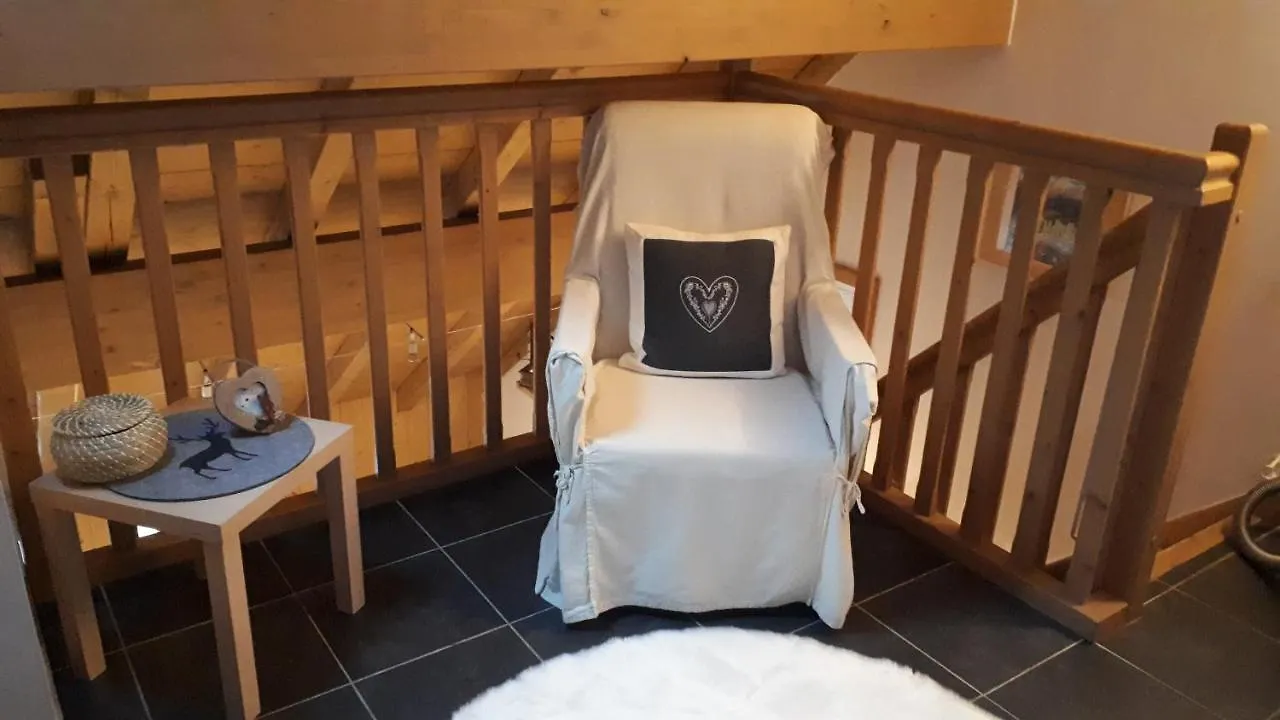 Vue Magnifique: Duplex Ski Retreat with Garage and Wi-Fi Saint-Gervais-les-Bains